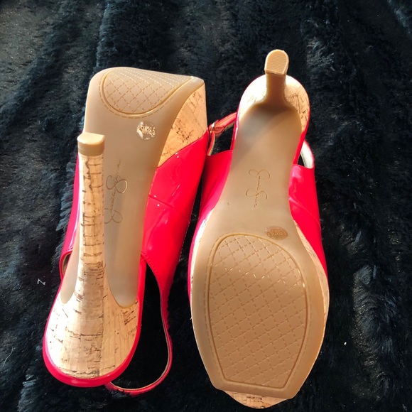 Platform - Picture 6 of 7